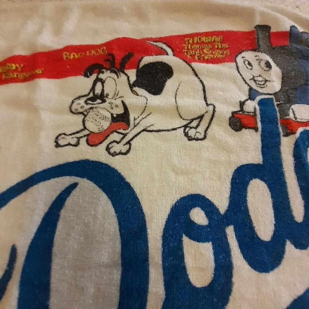 Vintage Beach Towel Dodgers Fox Family Cartoon TV Programming 54